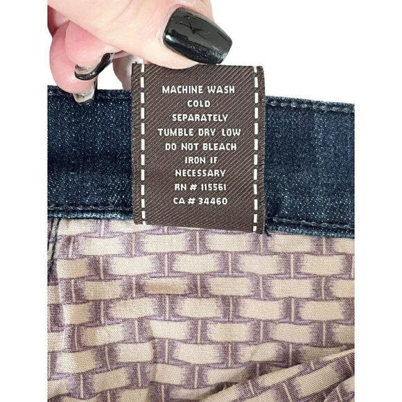 7 For All Mankind Women's Sz 27 Dojo Cropped Jeans 7's on Pockets Dark Wash - Picture 6 of 8